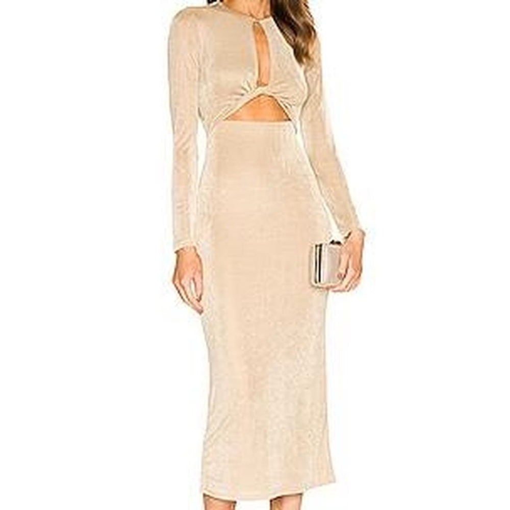 Revolve
SIGNIFICANT OTHER